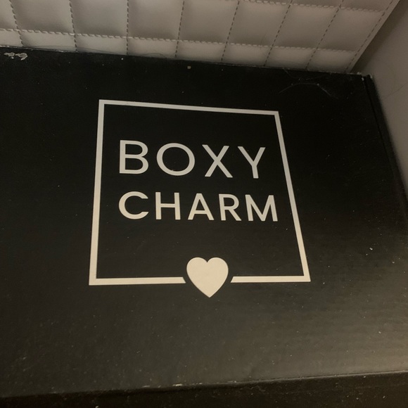 Two boxy charm make up boxes. - Picture 2 of 4